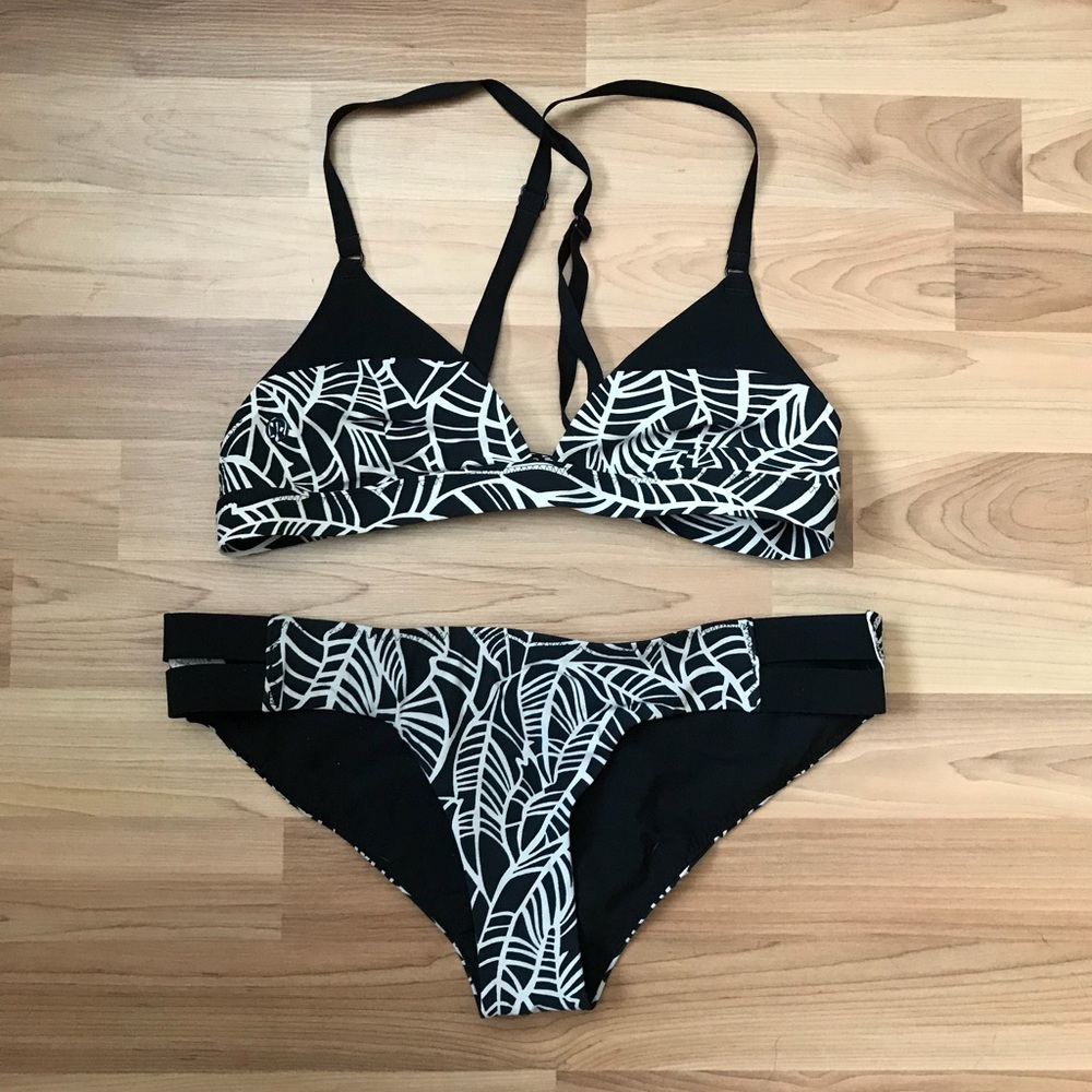 👙Lululemon Shanti Surf Bikini Set👙